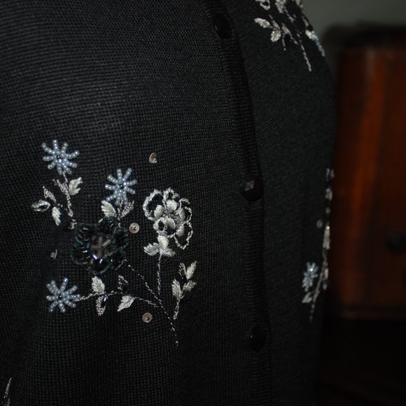NWOT Alfred Dunner Fabulous Black Embellished Cardigan - Picture 8 of 10